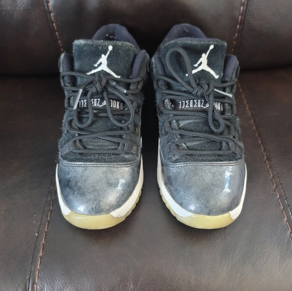 Jordan 11 Retro Low Barons 2017 LIFESTYLE SNEAKERS SIZE 3Y 505835-010 - Picture 2 of 7